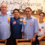 Ciro Gomes é recebido por lideranças políticas na capital